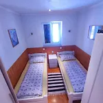 M&r Apartamento *