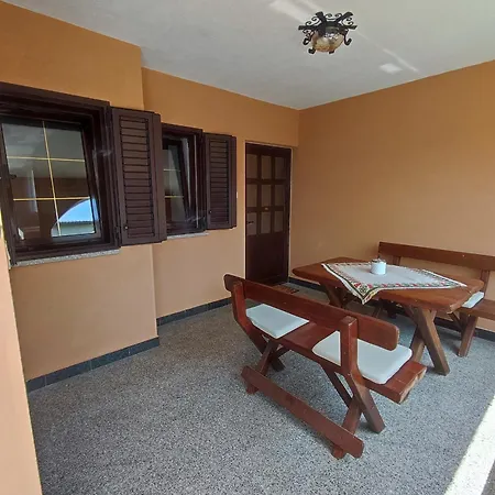 Apartment M&r