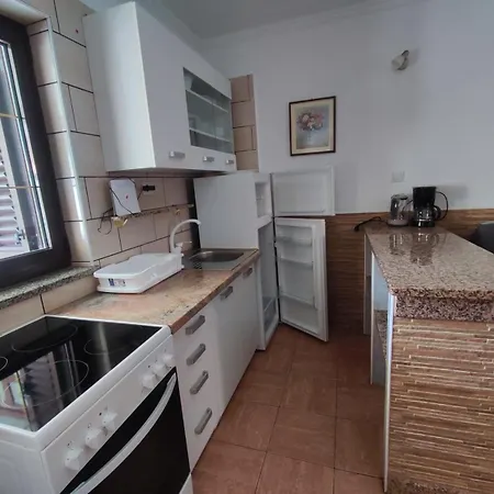 M&r Apartment *